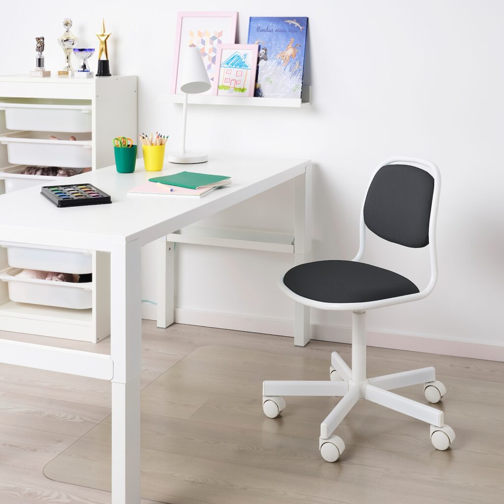 Esempio sedia scrivania bimbi