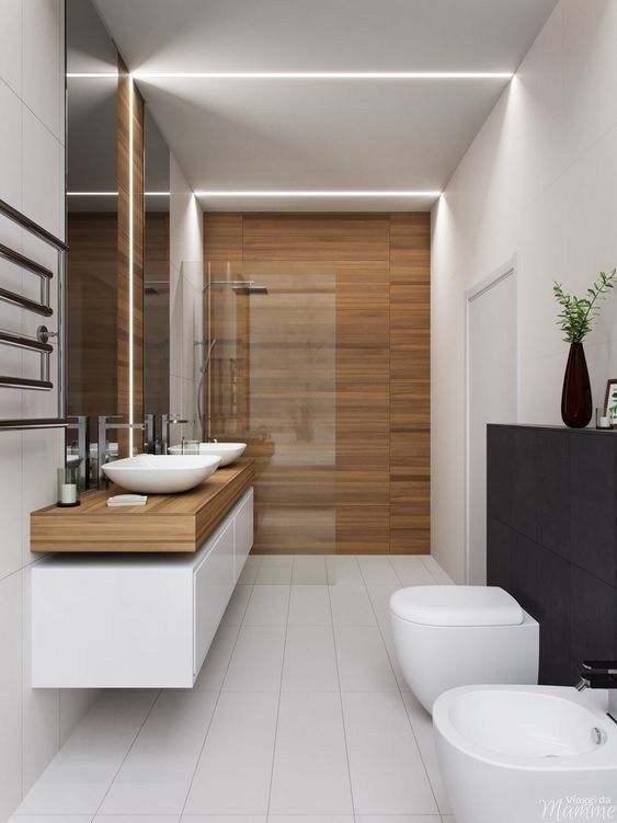 Dove posizionare la doccia in un bagno lungo e stretto