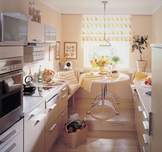 tavolo rotondo per cucina lunga e stretta