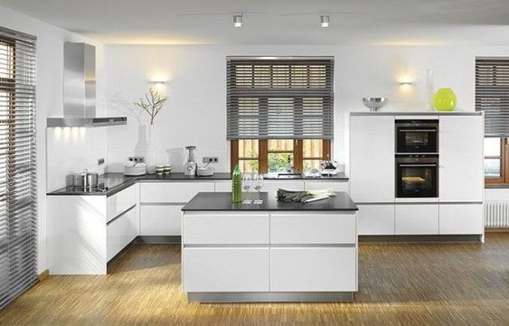 Cucine con isola grande