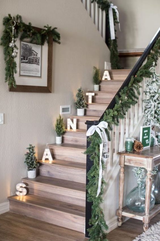 decori luminosi per scala di casa