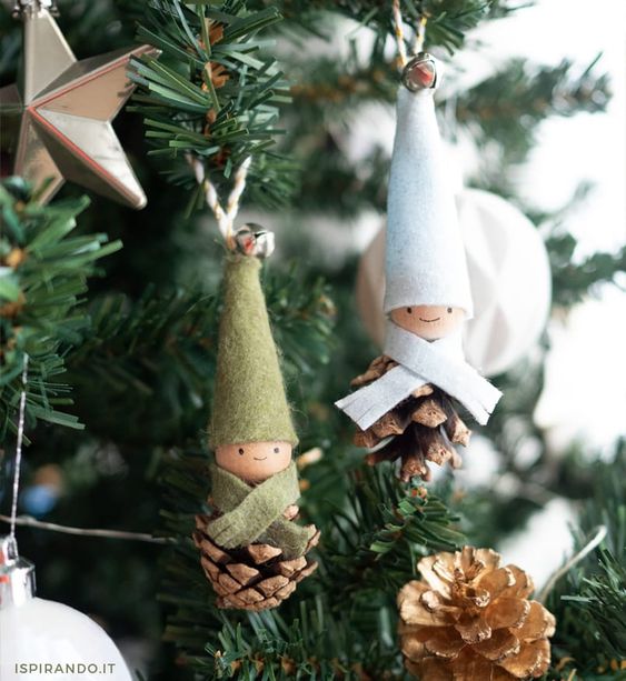 palline di natale con le pigne fai da te
