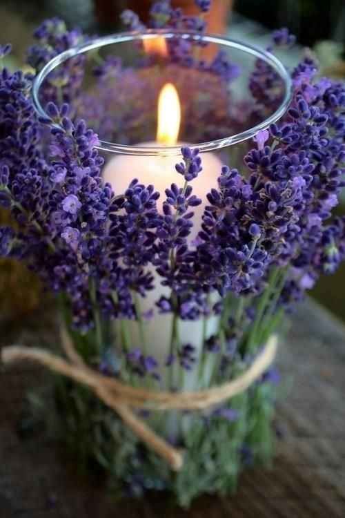 centrotavola con lavanda e candele