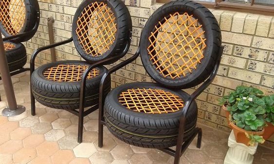 sedie fatte con vecchi pneumatici