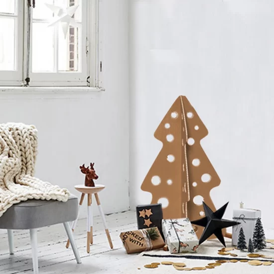 Riciclo creativo cartone per albero di natale